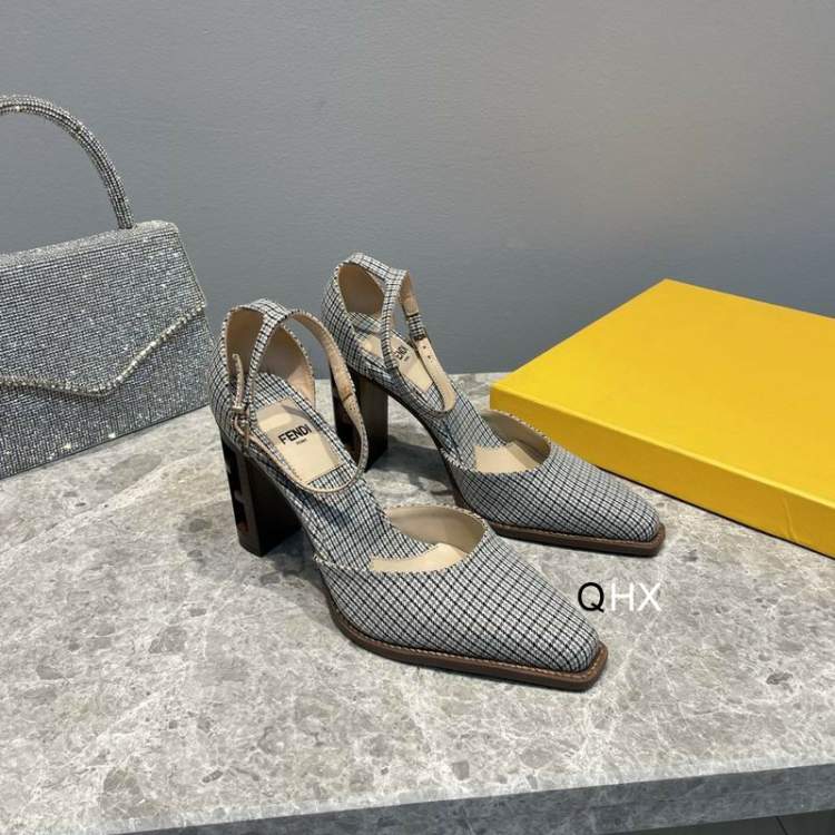 Picture of Fendi Shoes _SKUFendisz35-404CXJ03035074